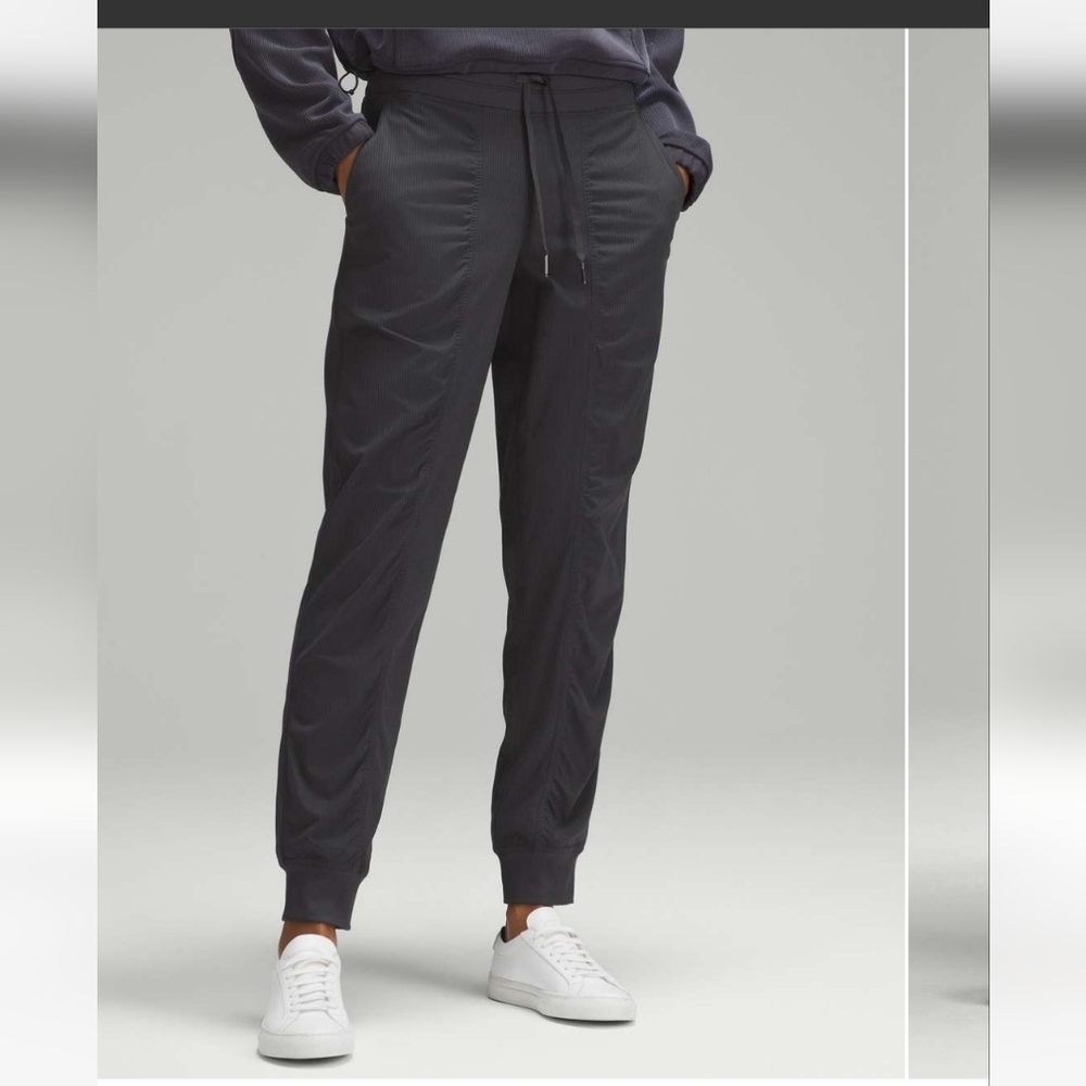 Lululemon dance studio size 8. Graphite Gray. Online. Unlined